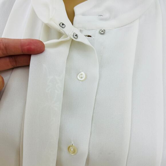 Alicia (18) VINTAGE 80s Cream Semi-Sheer Pleated Embroidered Blouse Top Shirt - Picture 7 of 11